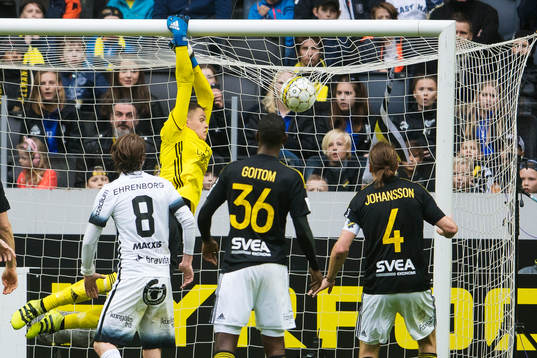 s målvakt Oscar Linnér