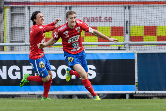 Östers Mario Vasilj gör 0-1 och jublar