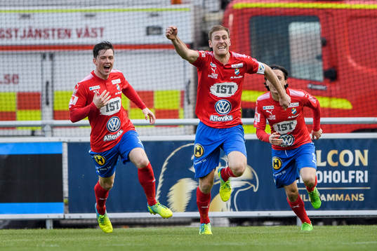 Östers Mario Vasilj gör 0-1 och jublar