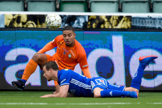 Sundsvalls Eric Larsson och AFC Eskilstunas Jernade Meade