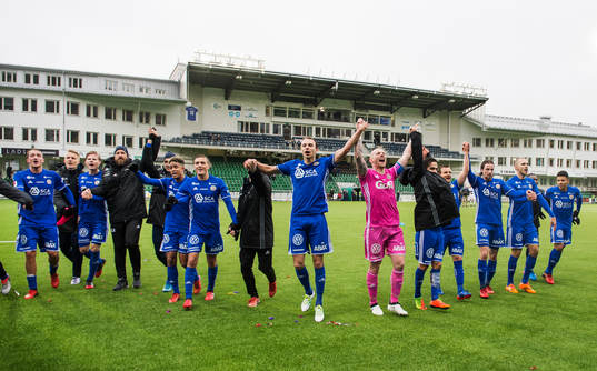 Sundsvalls spelare jublar