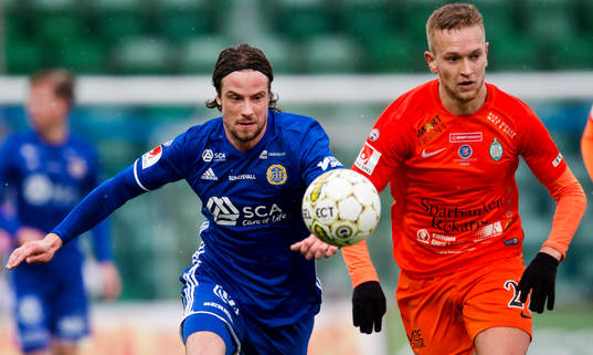 Sundsvalls Linus Hallenius och AFC Eskilstunas Alexander