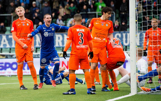 Sundsvalls Kristinn Freyr Sigurdsson jublar