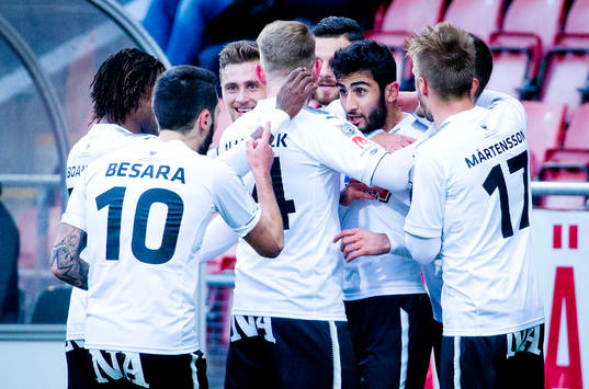 Örebros Ferhad Ayaz gör 1-0 och jublar