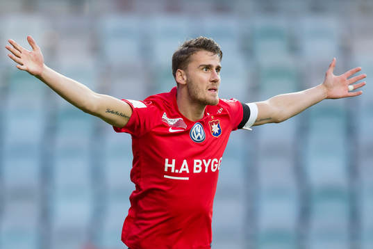Örgrytes Johan Hammar jublar