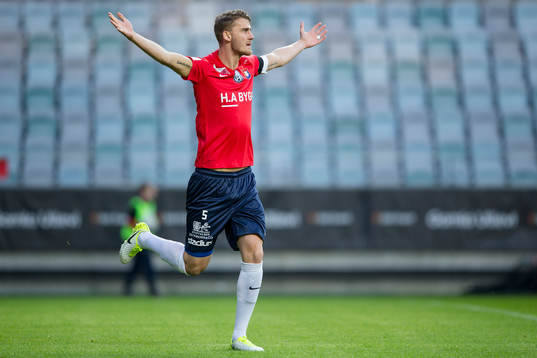Örgrytes Johan Hammar jublar