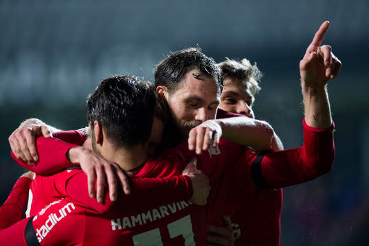 Bläddra bland fler bilder av Fotboll, Superettan, Örgryte - Varberg