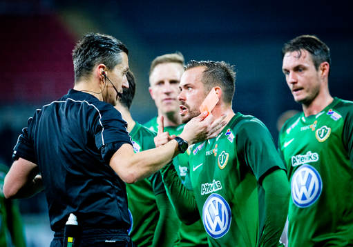 Jönköpings Jonathan Tamimi får rött kort