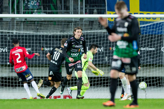 Varbergs Joakim Lindner sätter reducering till 2-1 på