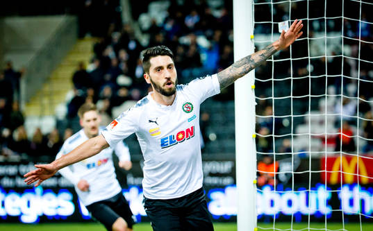 Örebros Nahir Besara jublar