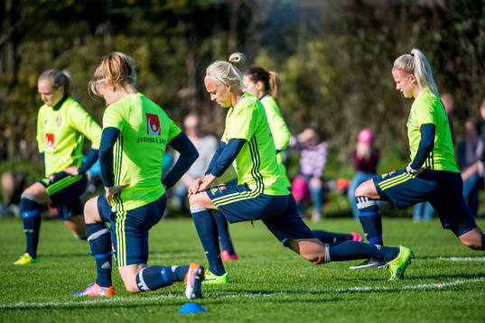 Caroline Seger i mitten