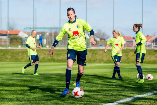 Lotta Schelin