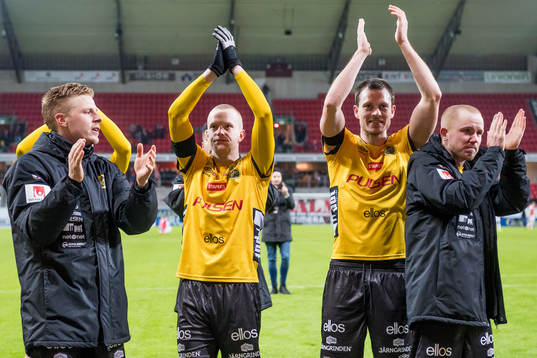 Elfsborgs spelare tackar supportrarna