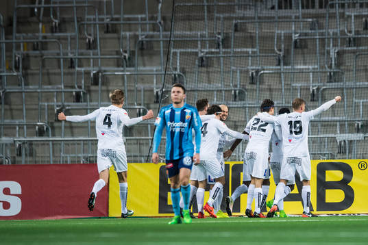 Djurgårdens Kerim Mrabti  deppar medan Sirius Kingsley