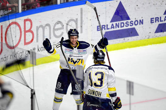 s Pär Arlbrandt och Oscar Sundh jublar