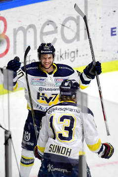 s Pär Arlbrandt och Oscar Sundh jublar