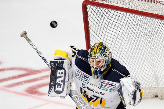 s målvakt Linus Söderström