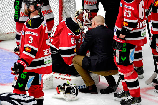 Malmö Redhawks målvakt Oscar Alsenfelt sees om