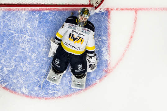 s målvakt Linus Söderström deppar