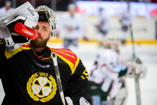 Brynäs målvakt David Rautio före semifinal 2 i
