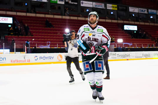 Frölundas Casey Wellman jublar