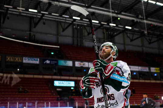 Frölundas Casey Wellman jublar
