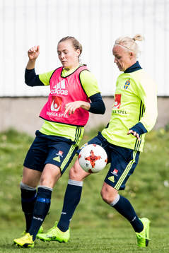 Magdalena Eriksson och Caroline Seger