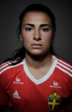 Zecira Musovic, målvakt i Sveriges damlandslag i fotboll