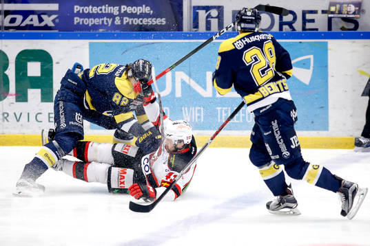 s Kevin Stenlund och Chris Abbott och Malmö Redhawks