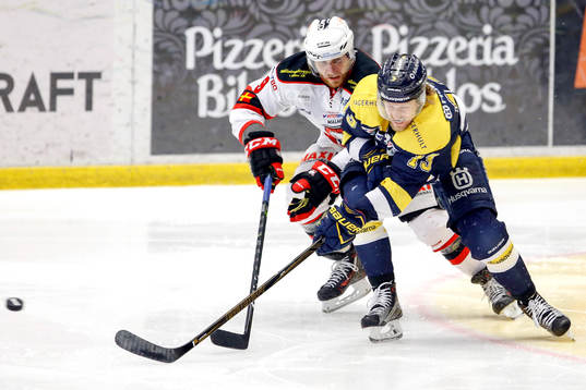 Bläddra bland fler bilder av Ishockey, SHL, Semifinal 3, HV71 - Malmö Redhawks