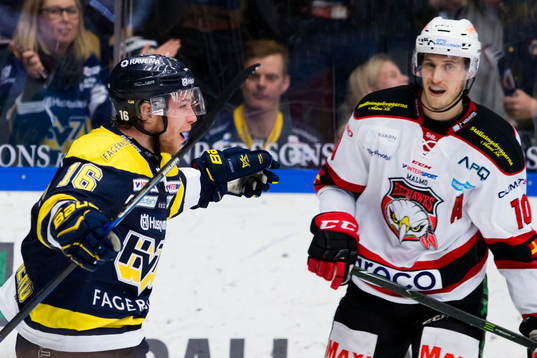 s Filip Sandberg jublar