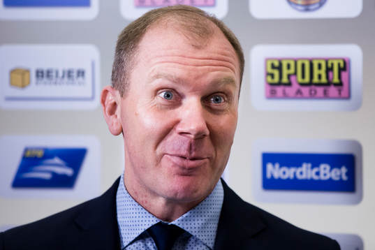 s tränare Johan Lindbom