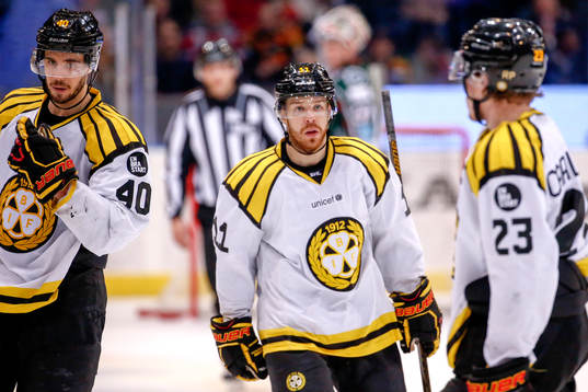 Brynäs Kevin Clark jublar