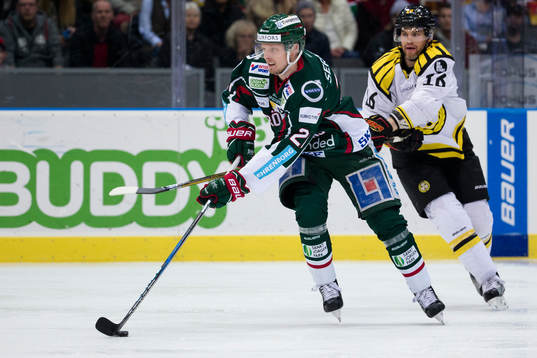 Frölundas Christoffer Ehn före Brynäs Daniel Paille