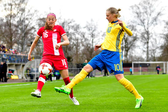 Kanadas Janine Beckie och Sveriges Lina Hurtig