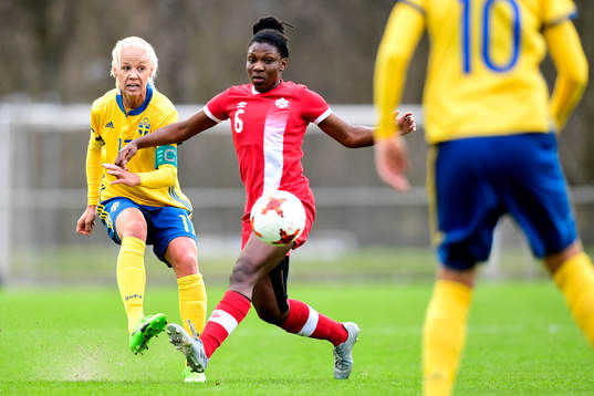 Sveriges Caroline Seger och Kanadas Deanne Rose
