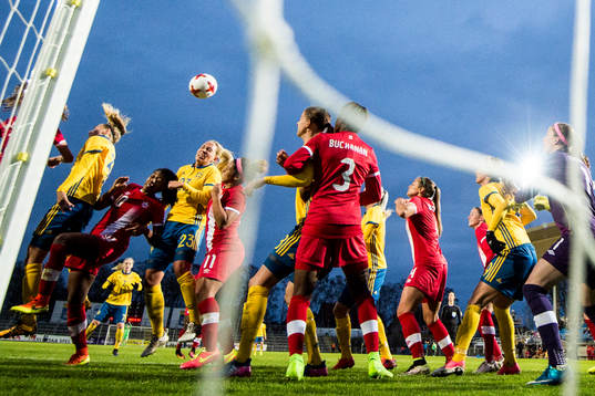 Sveriges Linda Sembrant, Elin Rubensson, och Lotta Schelin