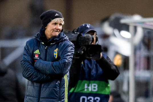 Sveriges förbundskapten Pia Sundhage deppar