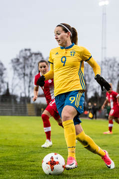 Sveriges Kosovare Asllani