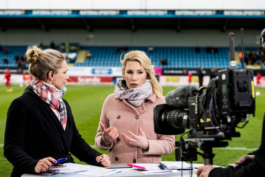 s Anna Brolin och Hanna Marklund