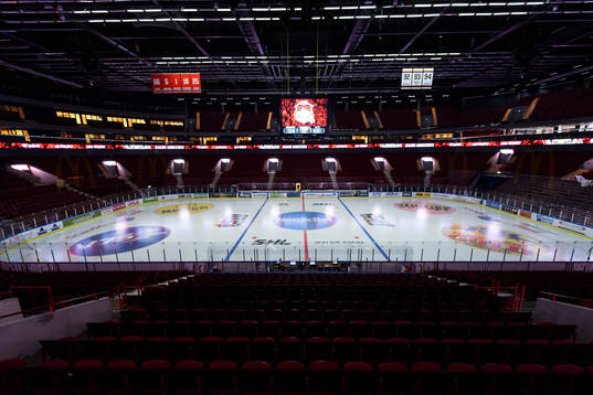 Vy över is i Malmö Arena