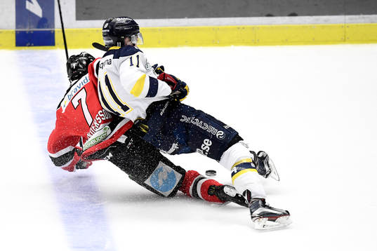 s Simon Önerud