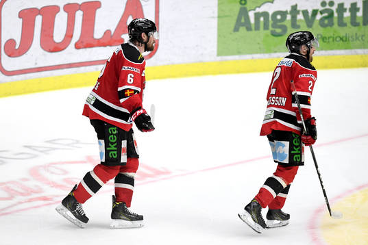 Malmö Redhawks Stefan Warg och Erik Andersson deppar