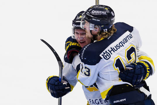 s Andreas Borgman och Oscar Sundh jublar