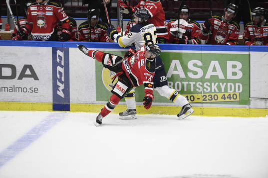 s Kevin Stenlund och Malmö Redhawks Carl-Johan Lerby