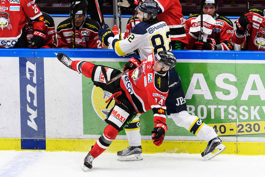 s Kevin Stenlund och Malmö Redhawks Carl-Johan Lerby