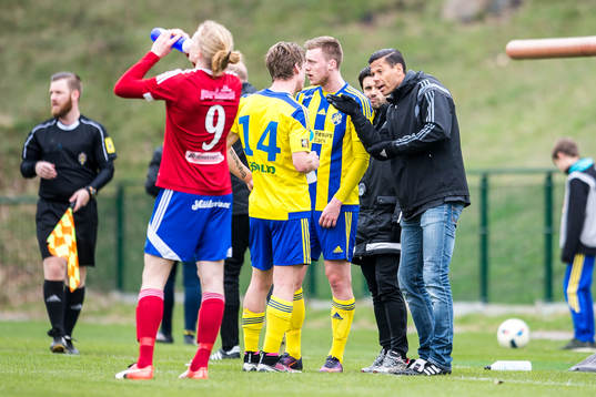 Eskilsminnes tränare Martin Pringle och Robin Hofsö