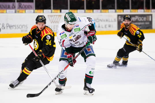 Brynäs Linus Ölund och Frölundas Johan Sundström
