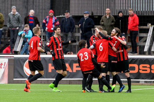 Brommapojkarna jublar