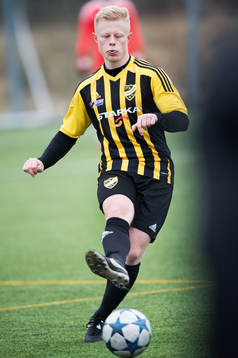 IFK Hässleholms Joel Andersson i matchen i division 2